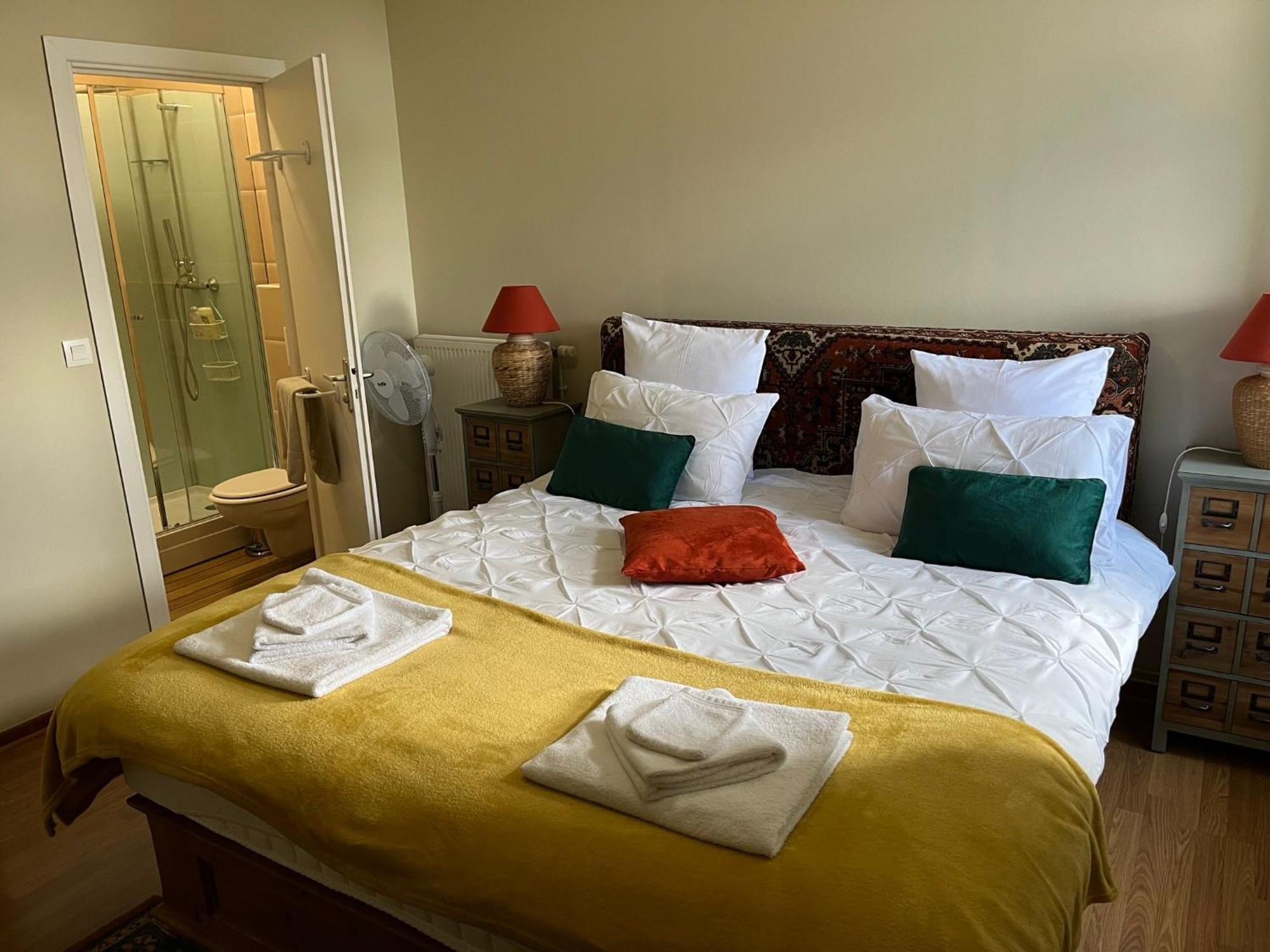La Fiere Bridge Guest House Amfreville  Extérieur photo