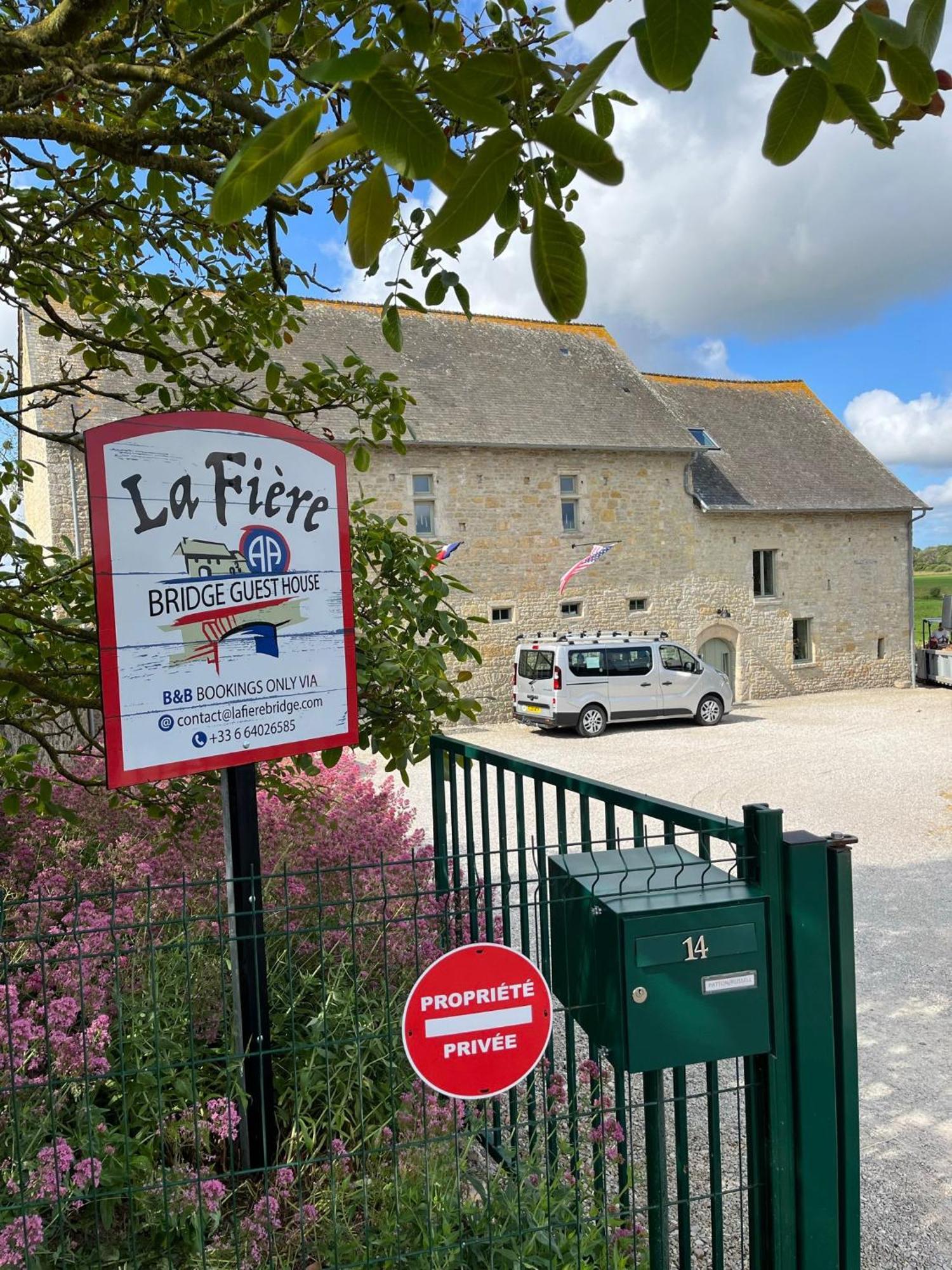 La Fiere Bridge Guest House Amfreville  Extérieur photo